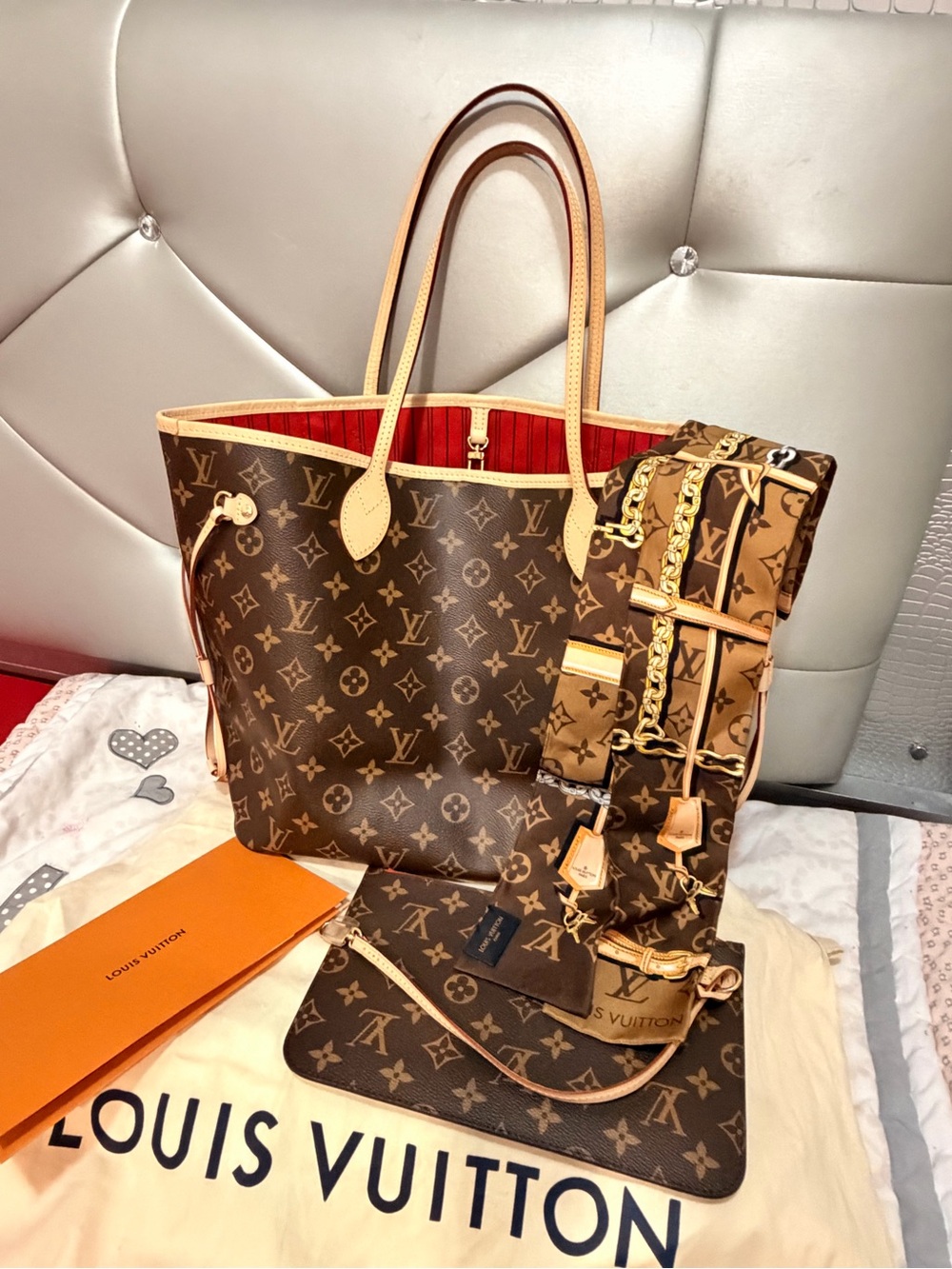 Brand new 2025 Louis Vuitton Monogram Neverfull Tote with Rose interior